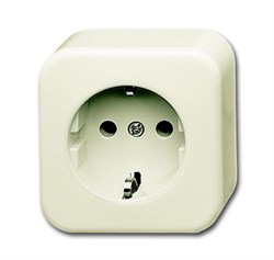 Розетка SCHUKO 16А/250В с защитными шторками, серия Busch-Duro 2000 AP, цвет слоновая кость - фото 129716