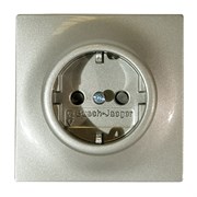Розетка SCHUKO 16А 250В с защитными шторками, серия impuls, цвет шампань-металлик